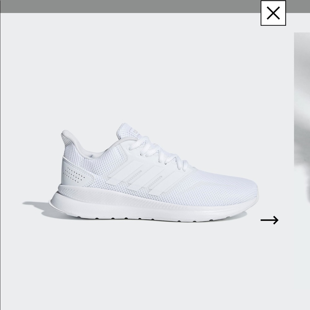 White adidas tennis’s shoes